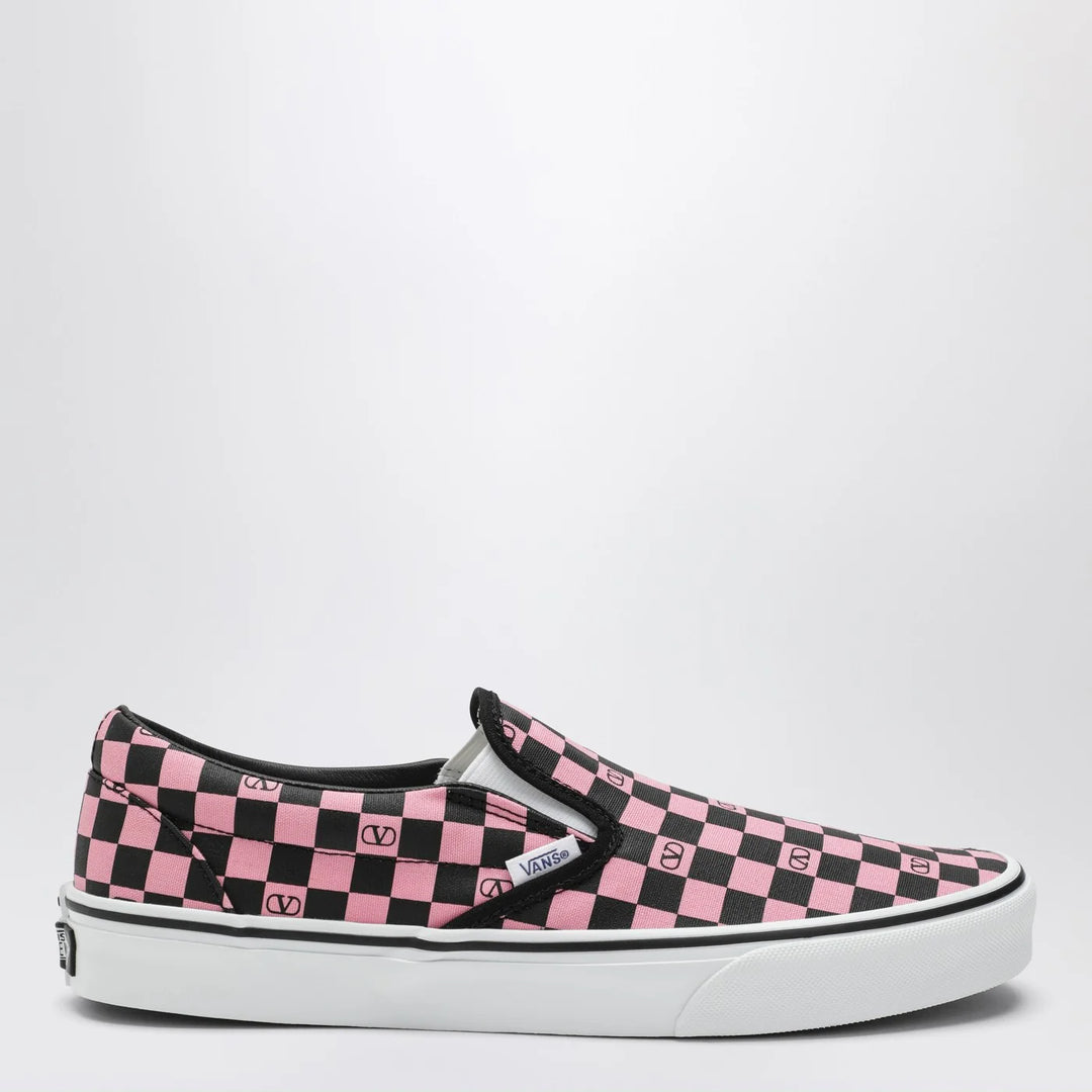 Valentino Garavani X Vans - Slip-On Sneakers orchid pink/black with VLogo Checkerboard print