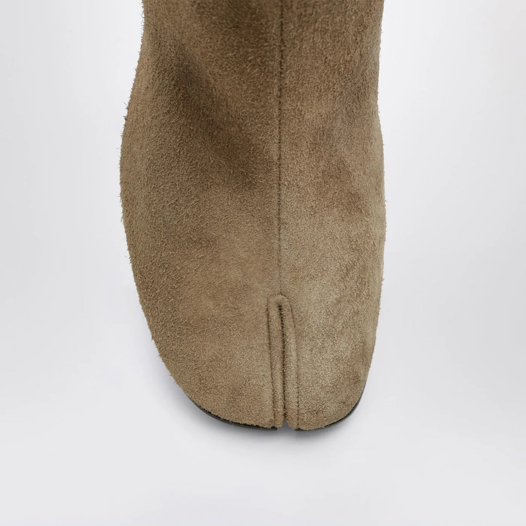 Maison Margiela - Beige suede Tabi ankle boots