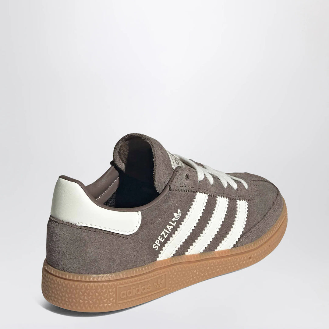 adidas Originals - adidas Handball Spezial sneakers in brown and white Brand Shoes